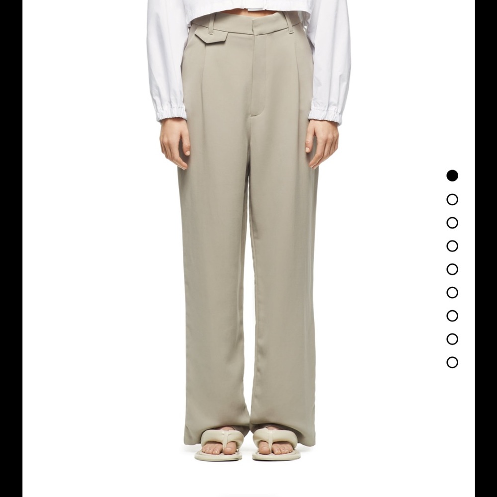 Grey pleated pant